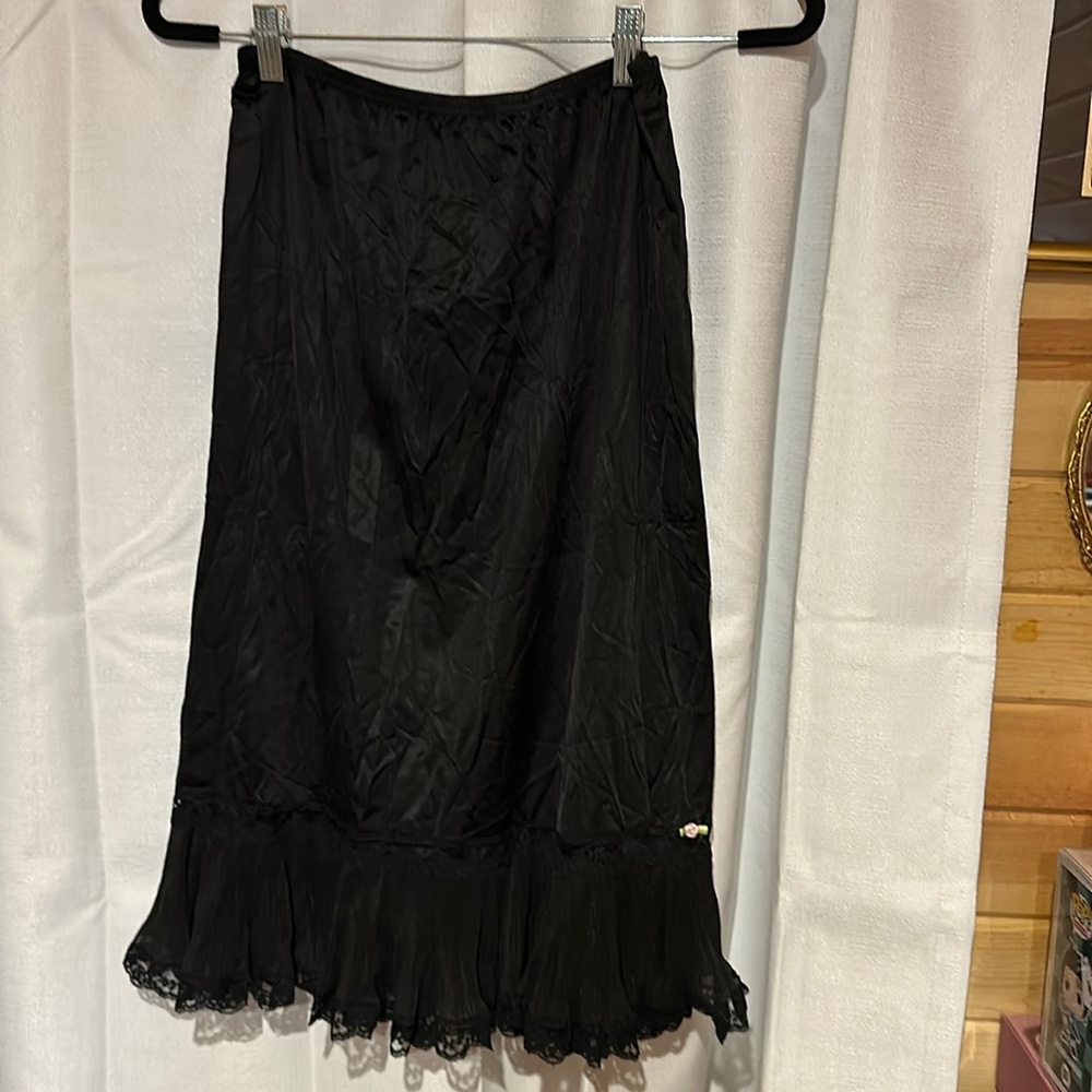 Vintage Applause Black knee length skirt